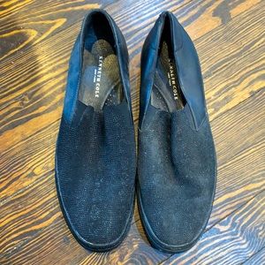 Kenneth Cole men’s size 11 slip on shoes
